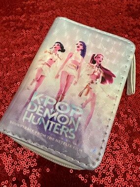 KPOP DEMON HUNTERS WALLET